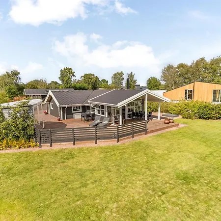 Holiday home Eisa - 75m From The Sea By Interhome *